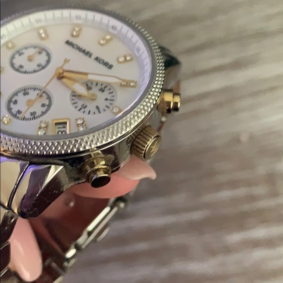 Michael Kors Watch - Picture 4 of 5